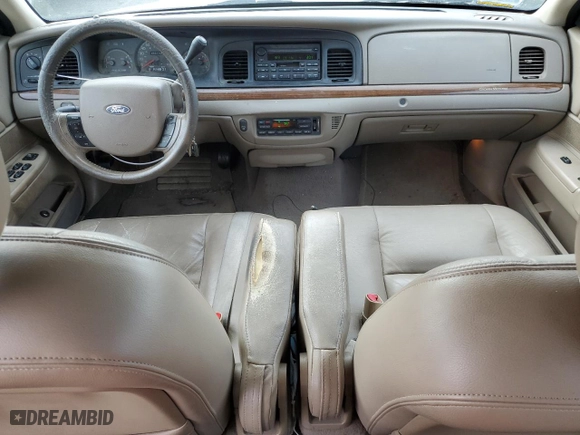 2005 Ford Crown Victoria LX with VIN 2FAFP74W95X124697, listed as a Copart auction lot 86931404 with 303,132 mi miles and Clean Title. Bid and sale history available at carsss.com. Image 8.