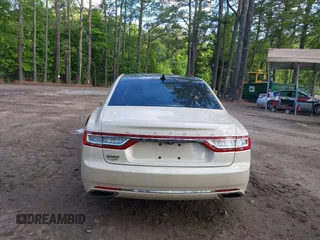2018 Lincoln Continental Select z VIN 1LN6L9SK4J5603702, wystawiony jako IAAI lot #42198886 z przebiegiem 119 236 mil mil oraz . Historia ofert i sprzedaży dostępna na DreamBid. Obrazek 17.