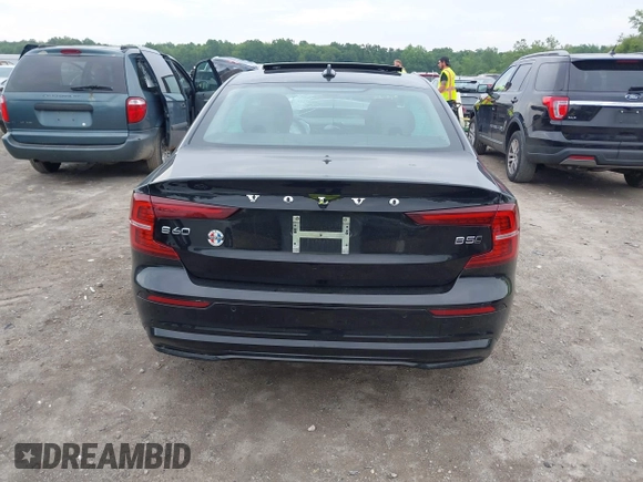 2024 Volvo S60 Core Dark Theme with VIN 7JRL12TK3RG297323, listed as a IAAI auction lot 42514589 with 33,757 mi miles and . Bid and sale history available at DreamBid. Image 16.