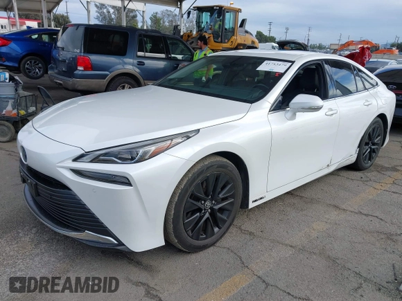 2021 Toyota Mirai XLE with VIN JTDAAAAA8MA002562, listed as a IAAI auction lot 41783479 with 24,821 mi miles and . Bid and sale history available at carsss.com. Image 2.