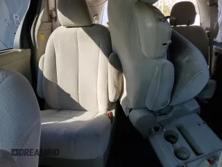 2011 Toyota Sienna LE AAS with VIN 5TDKK3DC2BS013633, listed as a Copart auction lot 88878725 with 279,557 mi miles and Salvage Title. Bid and sale history available at carsss.com. Image 10.