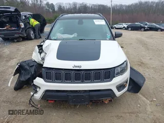 2019 Jeep Compass Trailhawk с VIN 3C4NJDDB5KT671630, выставлен на аукционе IAAI как лот 41907634 с пробегом 80 488 миль миль и . История ставок и продаж доступна на DreamBid. Изображение 12.