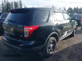 2015 Ford Utility Police Interceptor with VIN 1FM5K8AR1FGA04470, listed as a IAAI auction lot 41802824 with 109,577 mi miles. Bid and sale history available at carsss.com. Image 4.