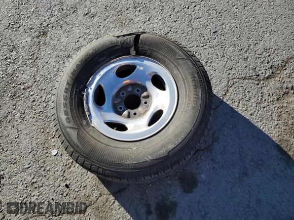 2004 Ford F-150 XL z VIN 2FTRF07274CA23500, wystawiony jako Copart lot #88761275 z przebiegiem 257 573 mil mil oraz Szkoda całkowita • Salvage title. Historia ofert i sprzedaży dostępna na DreamBid. Obrazek 14.