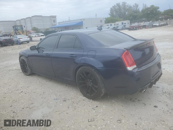 2016 Chrysler 300 Anniversary Edition z VIN 2C3CCAAG6GH334517, wystawiony jako Copart lot #56850205 z przebiegiem 27 927 mil mil oraz Czysty tytuł • Clean title. Historia ofert i sprzedaży dostępna na DreamBid. Obrazek 2.