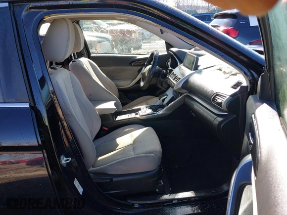 2018 Mitsubishi Eclipse Cross SE z VIN JA4AT5AA3JZ038541, wystawiony jako IAAI lot #41552139 z przebiegiem 89 104 mil mil oraz . Historia ofert i sprzedaży dostępna na DreamBid. Obrazek 5.