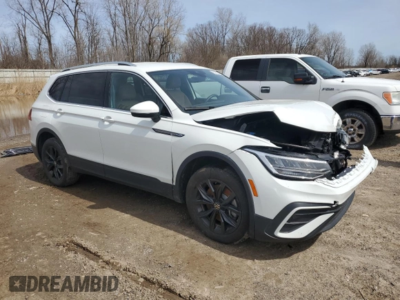 2024 Volkswagen Tiguan SE with VIN 3VV3B7AX8RM170856, listed as a Copart auction lot 51723495 with 3,246 mi miles and Clean title. Bid and sale history available at DreamBid. Image 4.