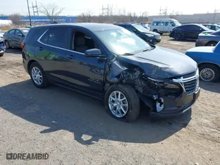 2022 Chevrolet Equinox LT with VIN 2GNAXUEV0N6110449, listed as a IAAI auction lot 41785236 with 124,258 mi miles. Bid and sale history available at carsss.com. Image 1.