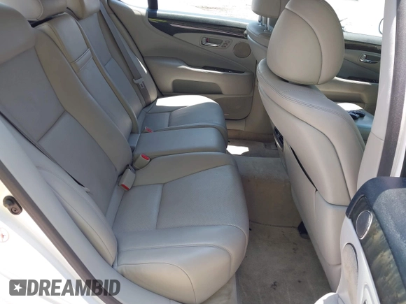 2007 Lexus LS 460 z VIN JTHBL46F175027870, wystawiony jako IAAI lot #42671694 z przebiegiem 197 941 mil mil oraz . Historia ofert i sprzedaży dostępna na DreamBid. Obrazek 8.