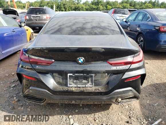 2022 BMW 8 Series M850i with VIN WBAGV8C01NCH65668, listed as a Copart auction lot 61305903 with 0 mi miles. Bid and sale history available at carsss.com. Image 6.