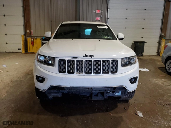 2015 Jeep Grand Cherokee Laredo with VIN 1C4RJFAGXFC651324, listed as a Copart auction lot 43622905 with 134,317 mi miles and Salvage Title. Bid and sale history available at carsss.com. Image 5.