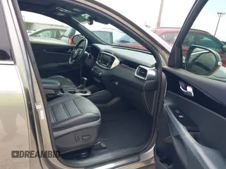 2017 Kia Sorento SX with VIN 5XYPK4A59HG291257, listed as a IAAI auction lot 42450031 with 68,734 mi miles and . Bid and sale history available at DreamBid. Image 5.