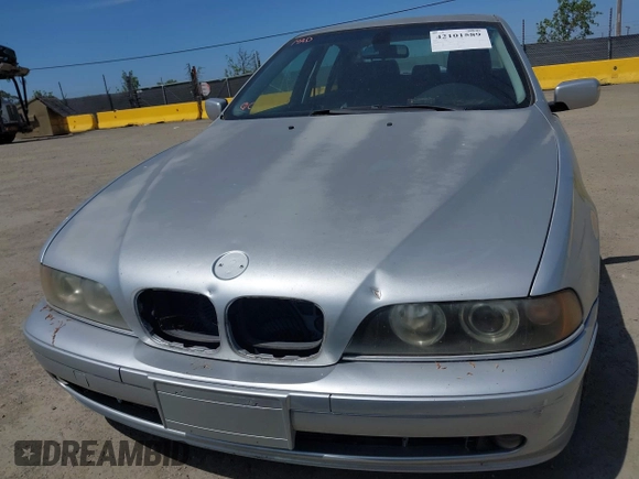 2001 BMW 5 Series 530iA with VIN WBADT63411CF01165, listed as a IAAI auction lot 42101589 with 151,243 mi miles. Bid and sale history available at carsss.com. Image 6.