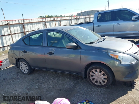 2016 Nissan Versa SV z VIN 3N1CN7APXGL904067, wystawiony jako IAAI lot #40968514 z przebiegiem 107 909 mil mil oraz . Historia ofert i sprzedaży dostępna na DreamBid. Obrazek 13.