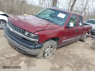 2002 Chevrolet Silverado 1500 LS with VIN 1GCEK19T32E191759, listed as a IAAI auction lot 41880468 with 247,877 mi miles. Bid and sale history available at carsss.com. Image 2.
