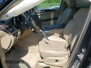 2015 Mercedes-Benz M 350 z VIN 4JGDA5HB1FA618394, wystawiony jako Copart lot #55184115 z przebiegiem 97 299 mil mil oraz Szkoda całkowita • Salvage title. Historia ofert i sprzedaży dostępna na DreamBid. Obrazek 7.