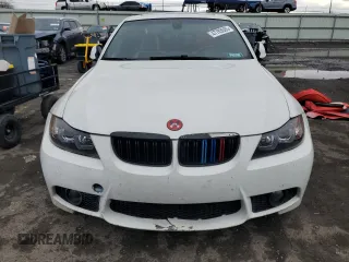 2006 BMW 3 Series 330i with VIN WBAVB33526KS32814, listed as a Copart auction lot 47785595 with 151,934 mi miles and Salvage Title. Bid and sale history available at DreamBid. Image 5.