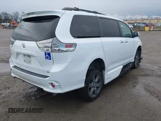 2017 Toyota Sienna SE with VIN 5TDXZ3DCXHS770659, listed as a IAAI auction lot 41785225 with 90,908 mi miles and . Bid and sale history available at DreamBid. Image 4.