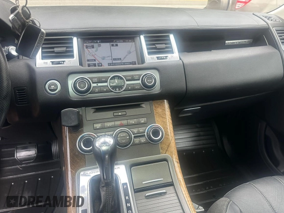 2012 Land Rover Range Rover Sport HSE Lux с VIN SALSK2D44CA724227, выставлен на аукционе Copart как лот 65296265 с пробегом 120 001 миль миль и Чистый • Clean title. История ставок и продаж доступна на DreamBid. Изображение 9.