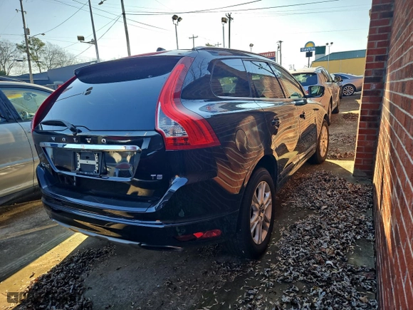 2016 Volvo XC60 T5 Drive-E Premier with VIN YV440MDK8G2853679, listed as a Copart auction lot 86517944 with 162,573 mi miles and Clean Title. Bid and sale history available at carsss.com. Image 4.