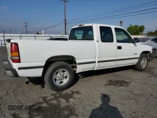2000 Chevrolet Silverado 1500 with VIN 2GCEC19W3Y1354251, listed as a Copart auction lot 85157354 with 168,354 mi miles and Salvage Title. Bid and sale history available at DreamBid. Image 3.