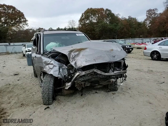 2005 Toyota Land Cruiser with VIN JTEHT05J352071860, listed as a Copart auction lot 78810494 with 219,605 mi miles and Salvage Title. Bid and sale history available at carsss.com. Image 11.