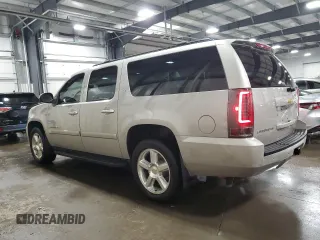 2008 Chevrolet Suburban Commercial with VIN 1GNFK16398J224604, listed as a Copart auction lot 79661914 with 197,033 mi miles and Salvage Title. Bid and sale history available at carsss.com. Image 2.