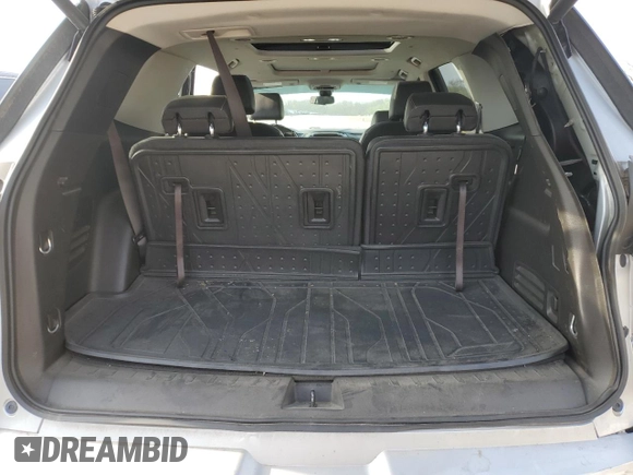 2019 Chevrolet Traverse Premier z VIN 1GNEVKKW4KJ215969, wystawiony jako Copart lot #52996585 z przebiegiem 65 894 mil mil oraz Szkoda całkowita • Salvage title. Historia ofert i sprzedaży dostępna na DreamBid. Obrazek 6.