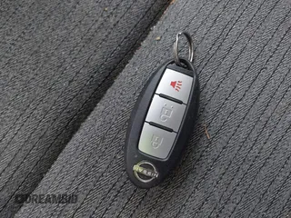 2022 Nissan Rogue S z VIN 5N1BT3AB8NC724554, wystawiony jako IAAI lot #41973586 z przebiegiem Nie podano mil oraz . Historia ofert i sprzedaży dostępna na DreamBid. Obrazek 11.