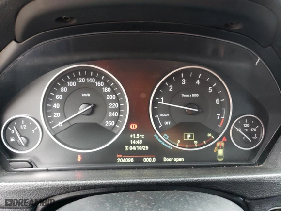 2014 BMW 3 Series 320i xDrive with VIN WBA3C3G51ENS72507, listed as a Copart auction lot 51905025 with 204,096 mi miles and Clean Title. Bid and sale history available at carsss.com. Image 9.