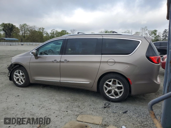 2018 Chrysler Pacifica Touring L Plus z VIN 2C4RC1EG3JR132641, wystawiony jako Copart lot #51696475 z przebiegiem 120 678 mil mil oraz Tytuł czysty. Historia ofert i sprzedaży dostępna na DreamBid. Obrazek 2.
