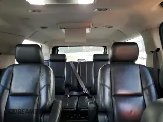 2011 Cadillac Escalade ESV Premium z VIN 1GYS4JEF3BR136731, wystawiony jako Copart lot #44778125 z przebiegiem 106 489 mil mil oraz Czysty tytuł • Clean title. Historia ofert i sprzedaży dostępna na DreamBid. Obrazek 10.
