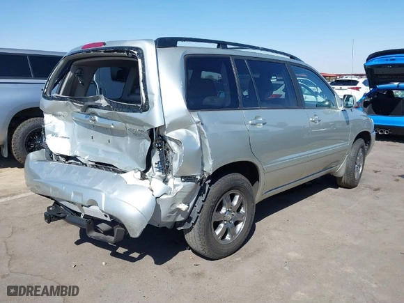 2004 Toyota Highlander with VIN JTEEP21A140009053, listed as a IAAI auction lot 41743965 with 204,882 mi miles. Bid and sale history available at carsss.com. Image 4.