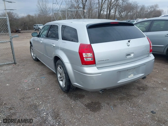 2005 Dodge Magnum RT with VIN 2D4GV58275H682691, listed as a IAAI auction lot 41866322 with 116,549 mi miles. Bid and sale history available at carsss.com. Image 3.