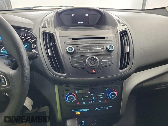 2018 Ford Escape SE z VIN 1FMCU9GD3JUC89119, wystawiony jako IAAI lot #42421139 z przebiegiem 42 209 mil mil oraz . Historia ofert i sprzedaży dostępna na DreamBid. Obrazek 9.