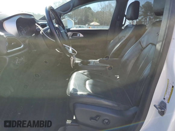 2018 Chrysler Pacifica Touring L Plus with VIN 2C4RC1EG3JR168247, listed as a Copart auction lot 49660405 with 262,393 mi miles and Salvage title. Bid and sale history available at DreamBid. Image 7.