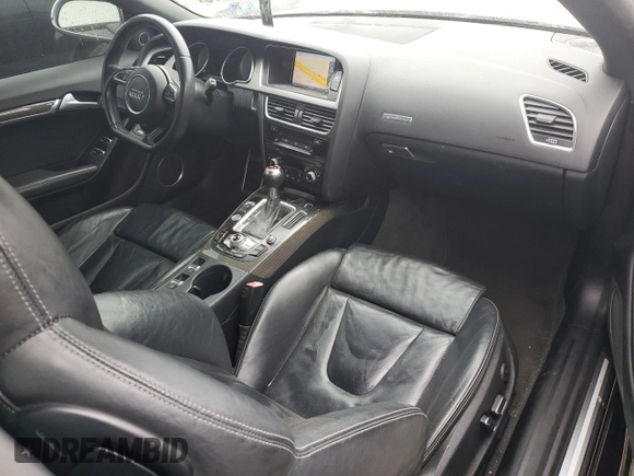 2013 Audi S5 Premium Plus z VIN WAUCGAFHXDN007684, wystawiony jako Copart lot #49976475 z przebiegiem 59 301 mil mil oraz Szkody całkowita. Historia ofert i sprzedaży dostępna na DreamBid. Obrazek 8.