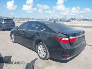 2014 Lexus ES 330 with VIN JTHBK1GG2E2147720, listed as a IAAI auction lot 41543952 with 110,580 mi miles and . Bid and sale history available at carsss.com. Image 3.