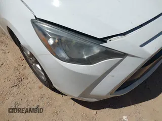 2017 Toyota Yaris z VIN 3MYDLBYV9HY183860, wystawiony jako IAAI lot #42060165 z przebiegiem 191 321 mil mil oraz . Historia ofert i sprzedaży dostępna na DreamBid. Obrazek 18.