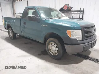 2014 Ford F-150 XL with VIN 1FTMF1EM8EKE03723, listed as a IAAI auction lot 41323405 with 176,478 mi miles. Bid and sale history available at carsss.com. Image 1.