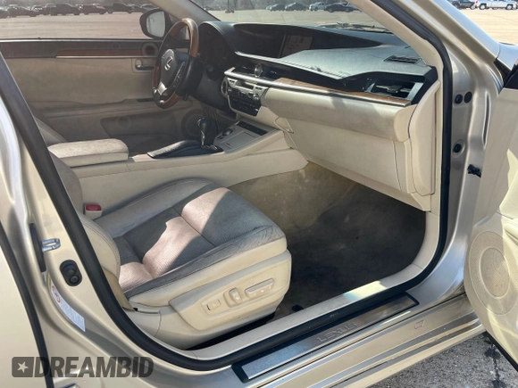 2013 Lexus ES 300h with VIN JTHBW1GGXD2031734, listed as a Copart auction lot 49254805 with 230,928 mi miles and Clean title. Bid and sale history available at DreamBid. Image 5.