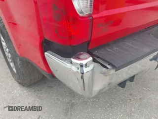 2022 Ford F-250 XL с VIN 1FT7W2B67NEF98026, выставлен на аукционе IAAI как лот 42449105 с пробегом Не указан миль и . История ставок и продаж доступна на DreamBid. Изображение 17.