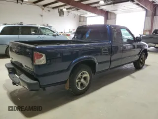2001 Chevrolet S-10 LS with VIN 1GCCS19W018256081, listed as a Copart auction lot 53629275 with 145,627 mi miles and Salvage Title. Bid and sale history available at DreamBid. Image 3.