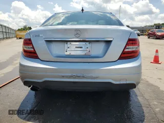2014 Mercedes-Benz C 250 Sport с VIN WDDGF4HB8EA960846, выставлен на аукционе Copart как лот 63488435 с пробегом 73 404 миль миль и Списание • Salvage title. История ставок и продаж доступна на DreamBid. Изображение 6.