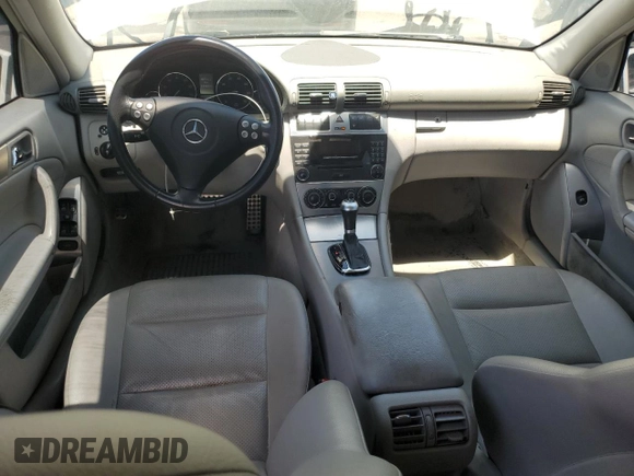 2005 Mercedes-Benz C 230 Kompressor с VIN WDBRF40J45F672944, выставлен на аукционе Copart как лот 57000985 с пробегом 194 056 миль миль и Чистый • Clean title. История ставок и продаж доступна на DreamBid. Изображение 8.
