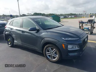2021 Hyundai Kona SE z VIN KM8K12AA5MU734488, wystawiony jako IAAI lot #42432336 z przebiegiem 38 610 mil mil oraz . Historia ofert i sprzedaży dostępna na DreamBid. Obrazek 1.