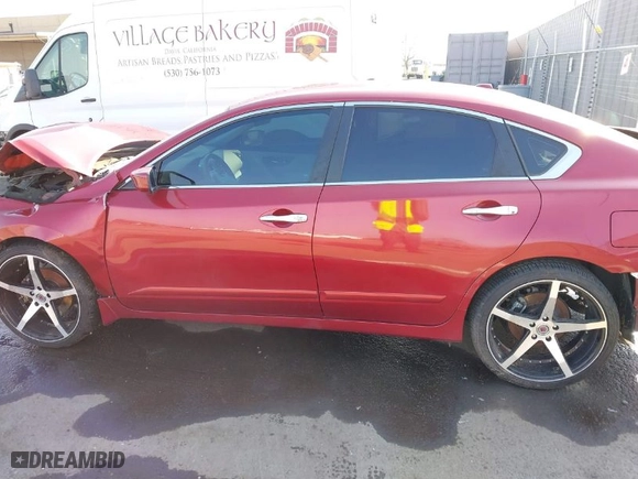 2014 Nissan Altima 2.5 S with VIN 1N4AL3AP1EC299681, listed as a IAAI auction lot 41469481 with NaN miles. Bid and sale history available at carsss.com. Image 15.