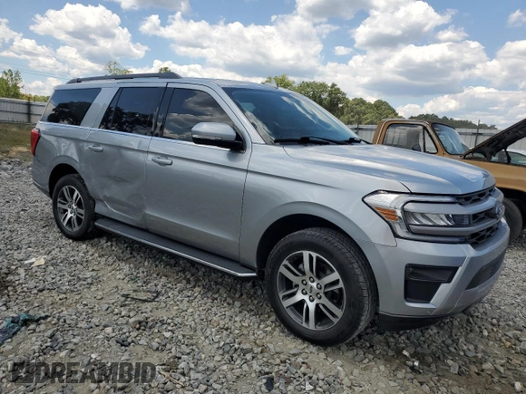 2022 Ford Expedition Max XLT z VIN 1FMJK1HT1NEA32142, wystawiony jako Copart lot #62789404 z przebiegiem 17 129 mil mil oraz Szkoda całkowita • Salvage title. Historia ofert i sprzedaży dostępna na DreamBid. Obrazek 4.