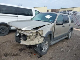 2006 Ford Explorer XLT with VIN 1FMEU73E46UA11137, listed as a IAAI auction lot 41995188 with 166,874 mi miles. Bid and sale history available at carsss.com. Image 2.
