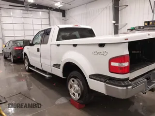 2004 Ford F-150 XLT z VIN 1FTPX04514KB70491, wystawiony jako IAAI lot #41320139 z przebiegiem 131 891 mil mil oraz . Historia ofert i sprzedaży dostępna na DreamBid. Obrazek 15.